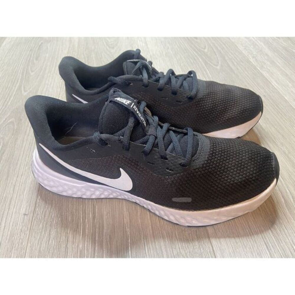 Nike Womens Revolution 5 BQ3207-002 Black Running Shoes Sneakers Size 9